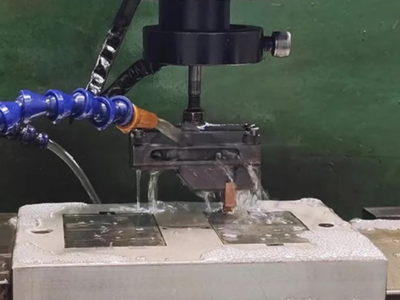 OEM CNC EDM-tj&auml;nster